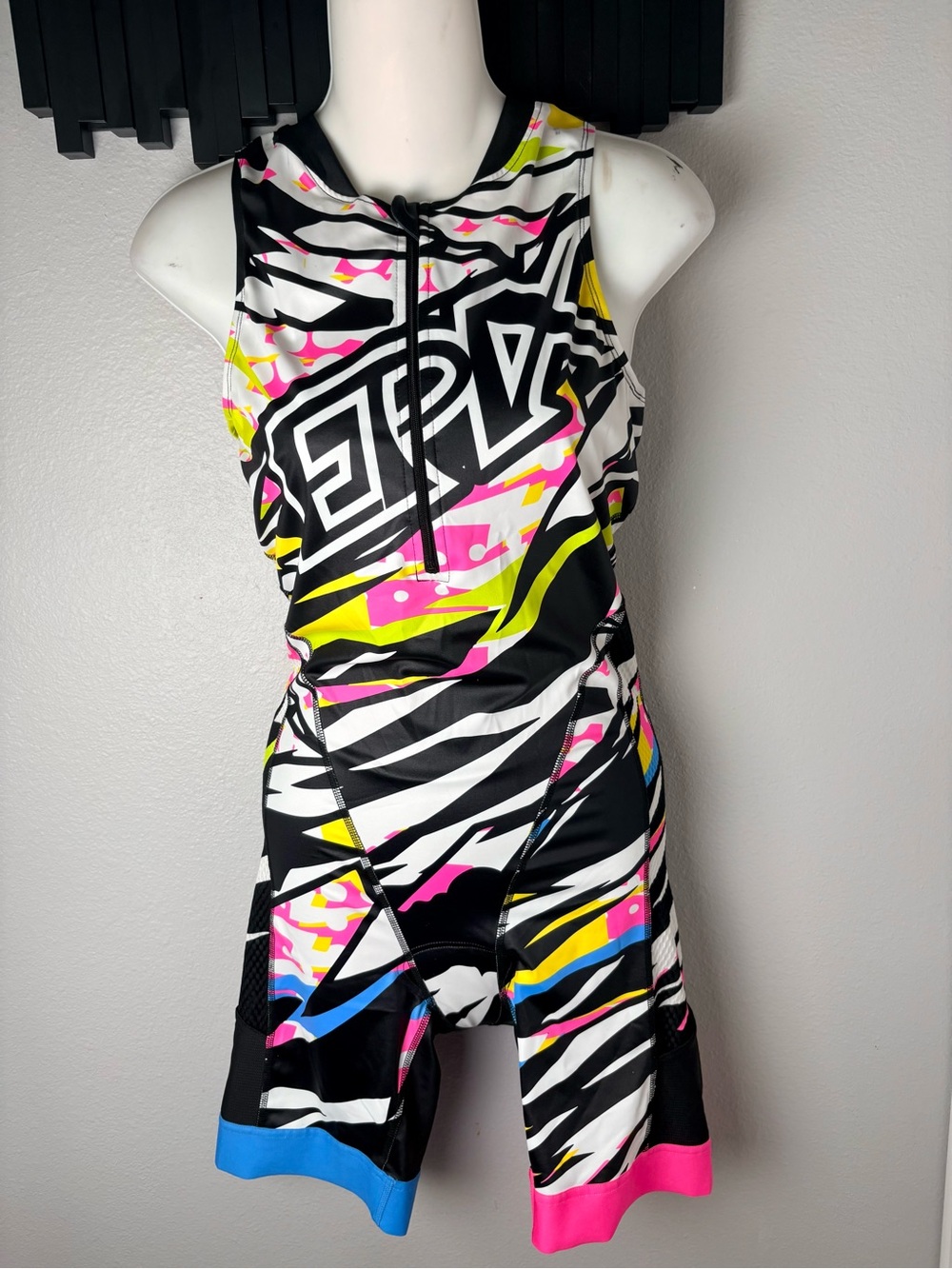 Epix Gear GoFierce Sleeveless Triathlon One Piece Suit Neon Zebra Stripe Size L